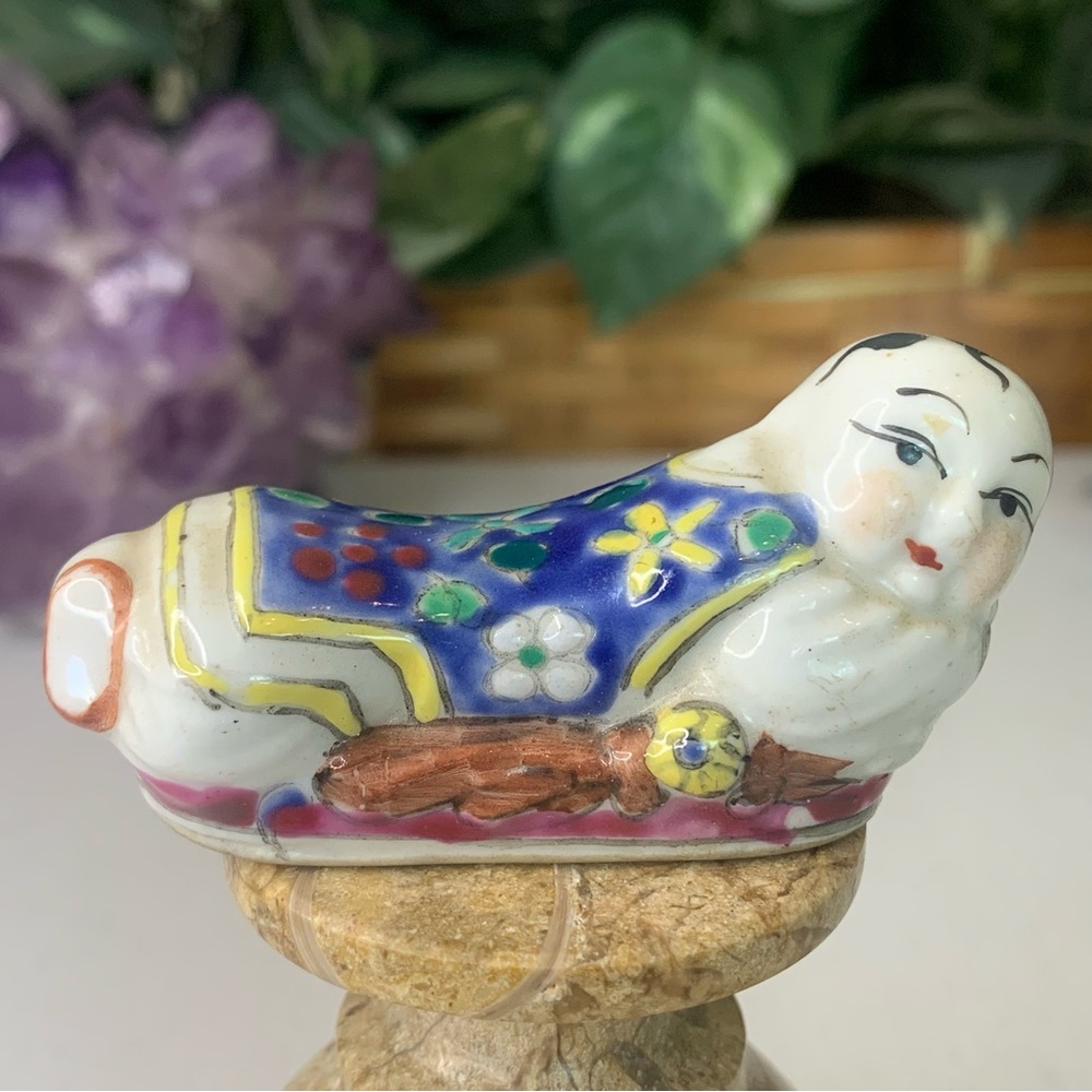 Vintage Chinese Porcelain Pillow Baby Figurine Hand Painted Chopstick Rest 2.7"